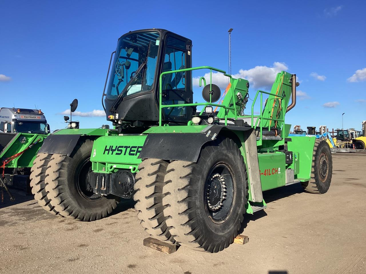 Hyster RS46-41L CH - Reach stacker: picture 2 Hyster RS46-41L CH - Reach stacker: picture 2