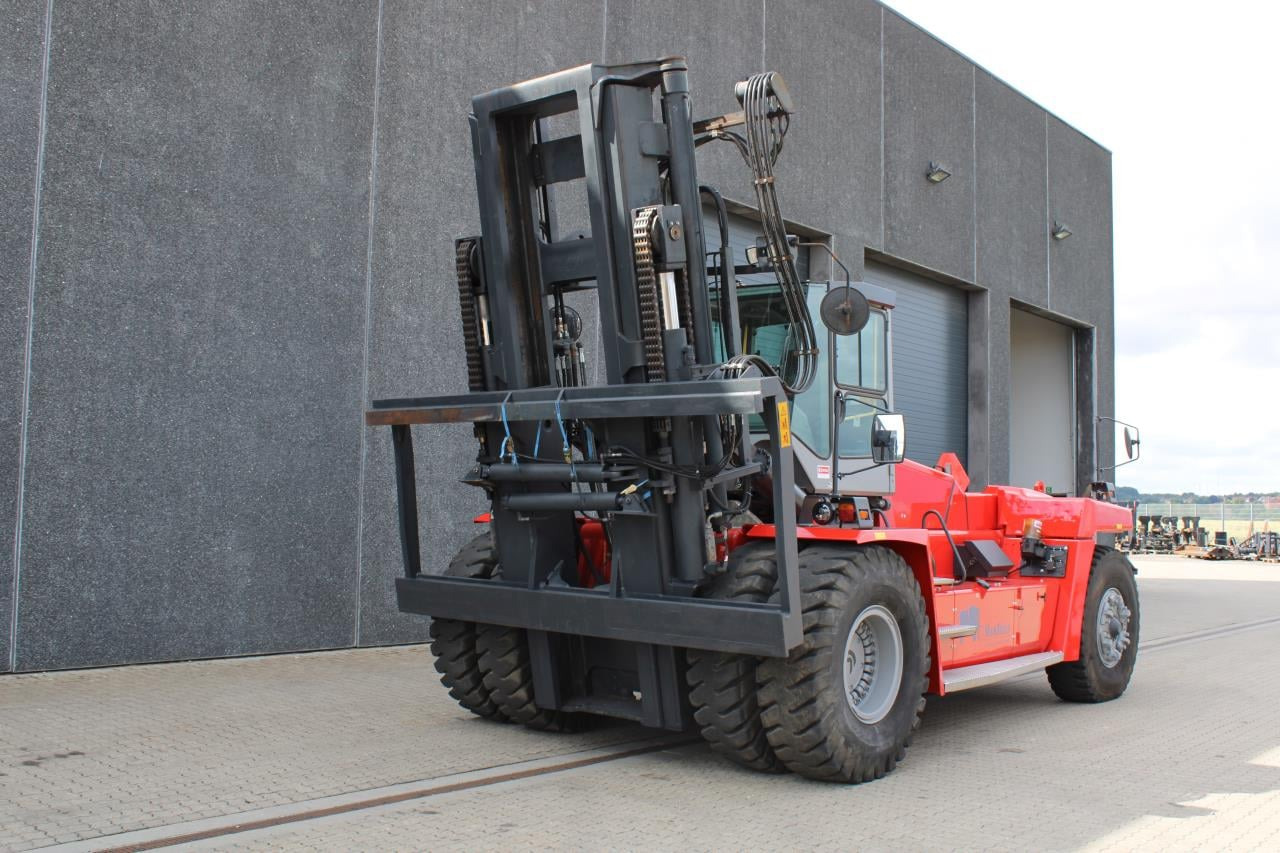 Kalmar DCF330-12LB - Diesel forklift: picture 2 Kalmar DCF330-12LB - Diesel forklift: picture 2