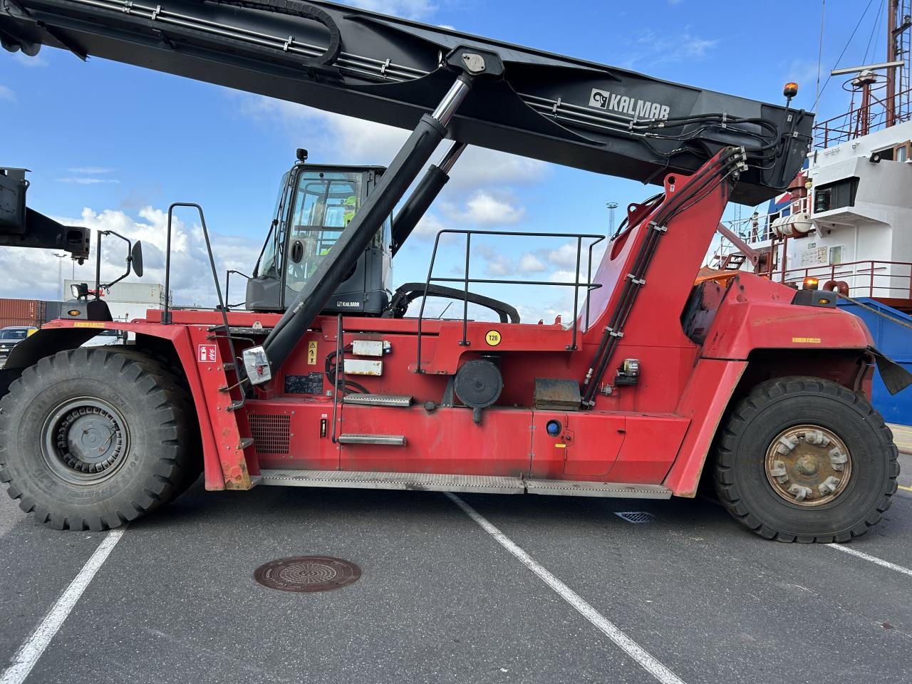Kalmar DRG450-65S5 - Reach stacker: picture 1 Kalmar DRG450-65S5 - Reach stacker: picture 1