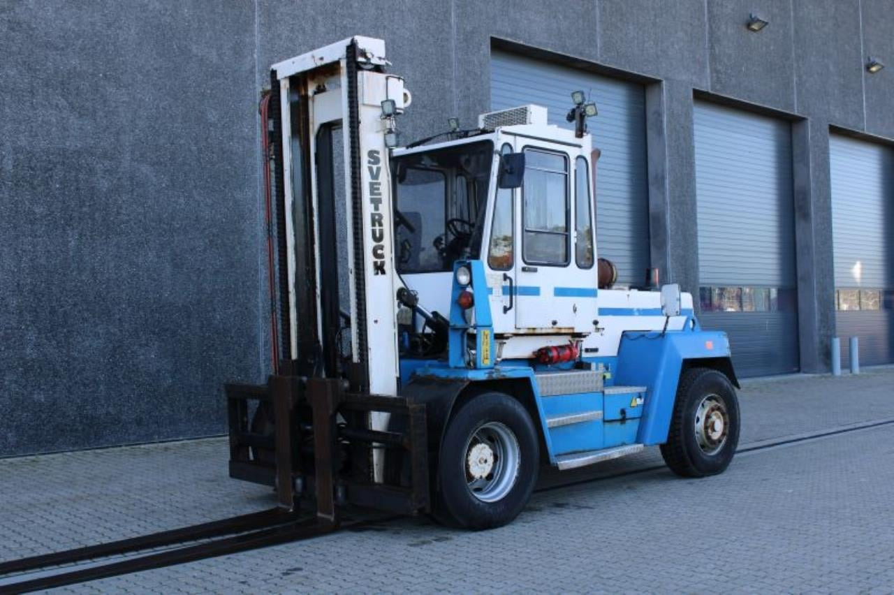 SveTruck 1090-32 - Diesel forklift: picture 2 SveTruck 1090-32 - Diesel forklift: picture 2