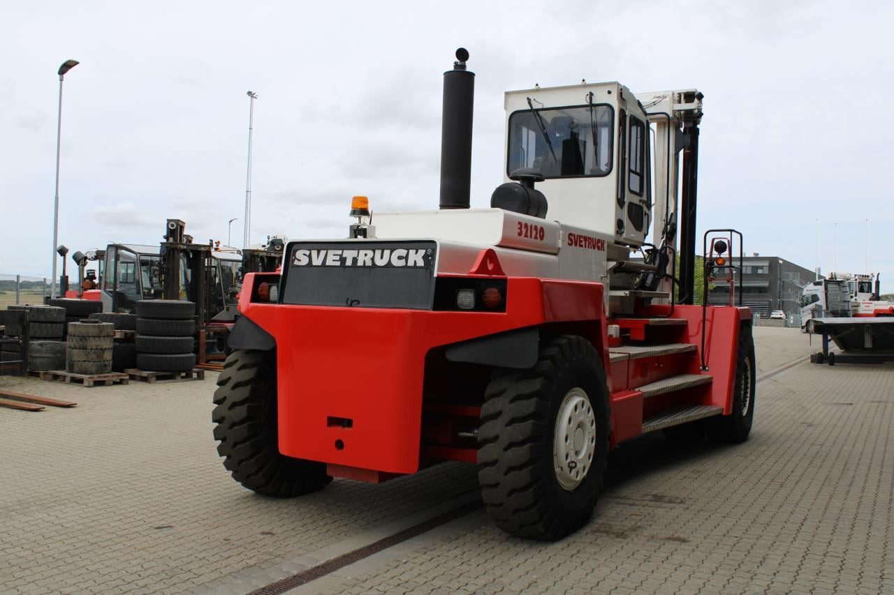 SveTruck 32120-50 - Diesel forklift: picture 3 SveTruck 32120-50 - Diesel forklift: picture 3