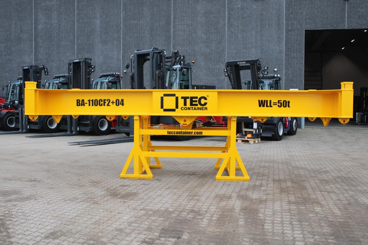 Tec Container 20" WITH DOUBLE-HOOK - Port equipment: picture 1 Tec Container 20" WITH DOUBLE-HOOK - Port equipment: picture 1