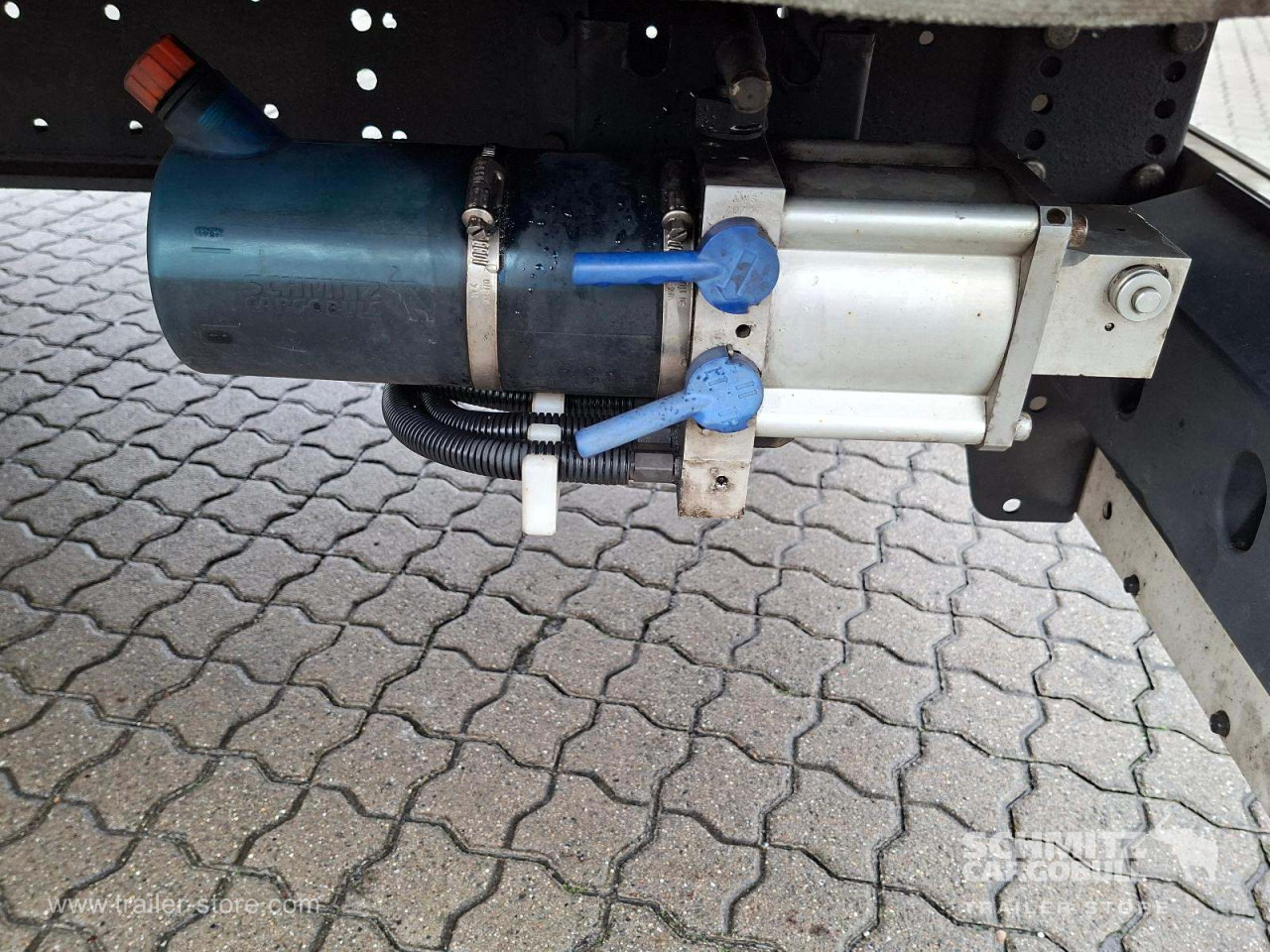 SCHMITZ Auflieger Curtainsider Mega - Curtainsider semi-trailer: picture 3 SCHMITZ Auflieger Curtainsider Mega - Curtainsider semi-trailer: picture 3