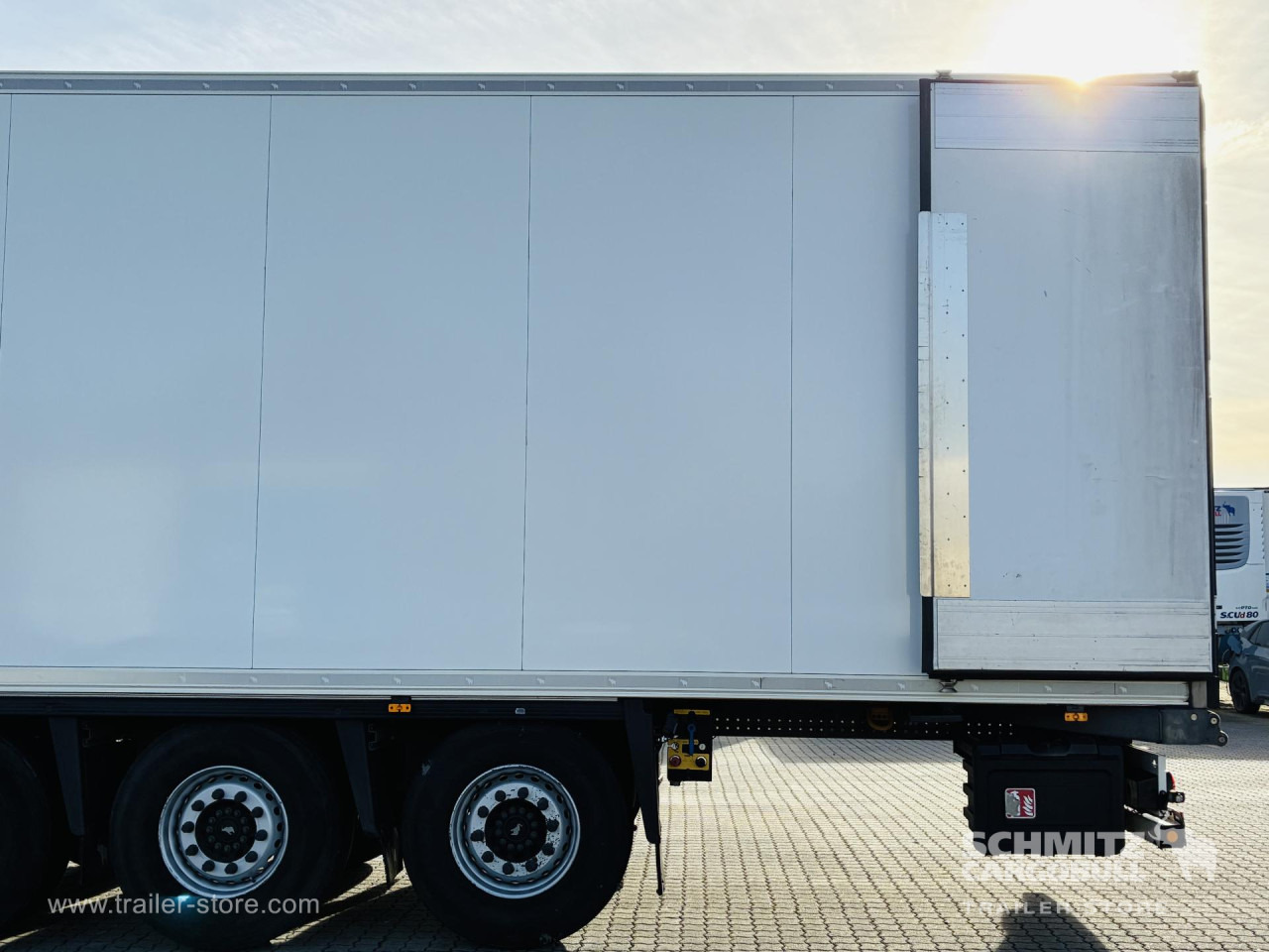 SCHMITZ Auflieger Tiefkühler Multitemp Double deck - Isothermal semi-trailer: picture 4 SCHMITZ Auflieger Tiefkühler Multitemp Double deck - Isothermal semi-trailer: picture 4