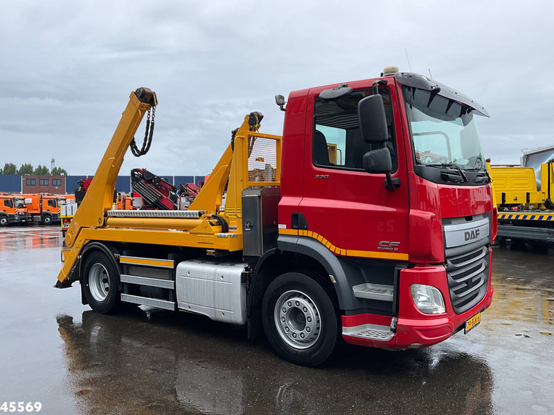 DAF FA CF 330 Euro 6 Hyvalift 14 Ton portaalarmsysteem - Skip loader truck: picture 5 DAF FA CF 330 Euro 6 Hyvalift 14 Ton portaalarmsysteem - Skip loader truck: picture 5