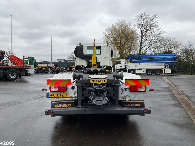 DAF FAS CF 460 Euro 6 Palfinger haakarmsysteem - Hook lift truck: picture 3 DAF FAS CF 460 Euro 6 Palfinger haakarmsysteem - Hook lift truck: picture 3