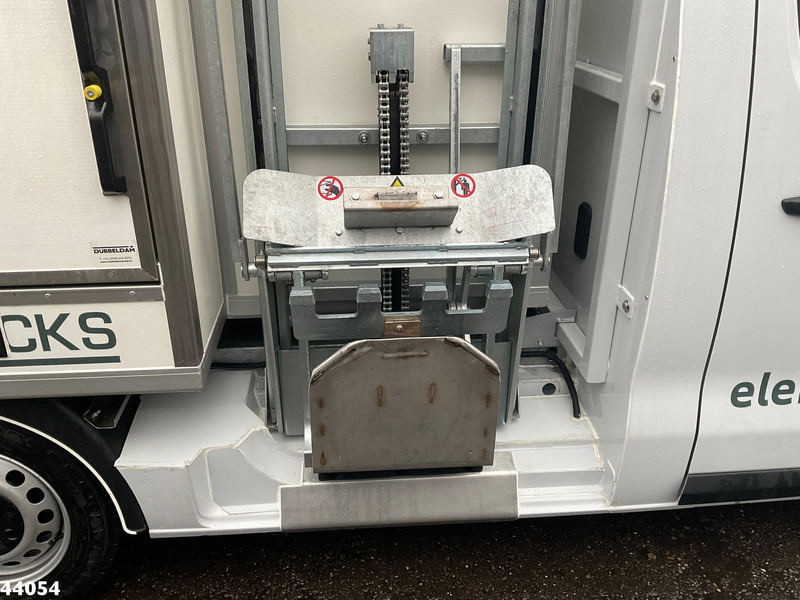 Lease a Peugeot E-Expert 100% elektrisch kippende zijlader Peugeot E-Expert 100% elektrisch kippende zijlader: picture 10