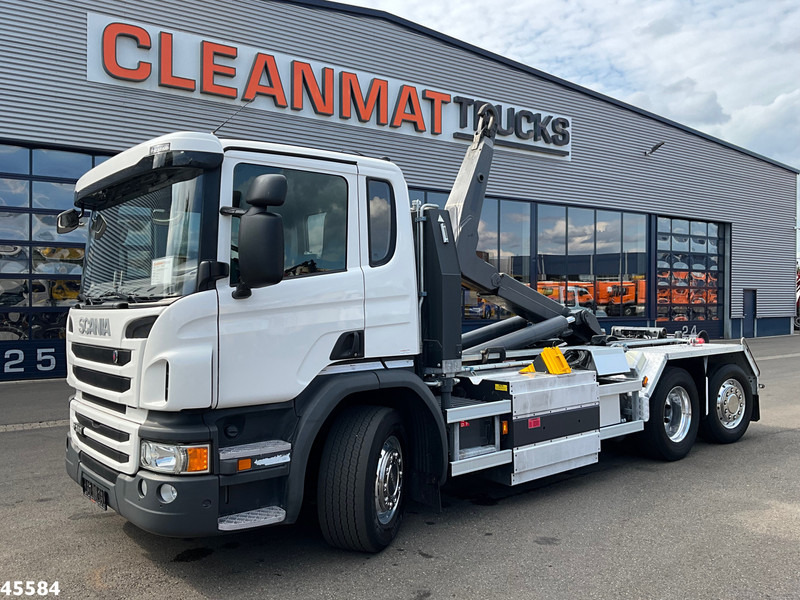 Scania P 340 Euro 6 CNG 21 Ton haakarmsysteem Just 140.611 km! - Hook lift truck: picture 1 Scania P 340 Euro 6 CNG 21 Ton haakarmsysteem Just 140.611 km! - Hook lift truck: picture 1