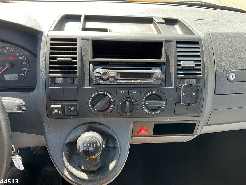 Lease a Volkswagen Transporter 2.0 300 Manual Volkswagen Transporter 2.0 300 Manual: picture 9