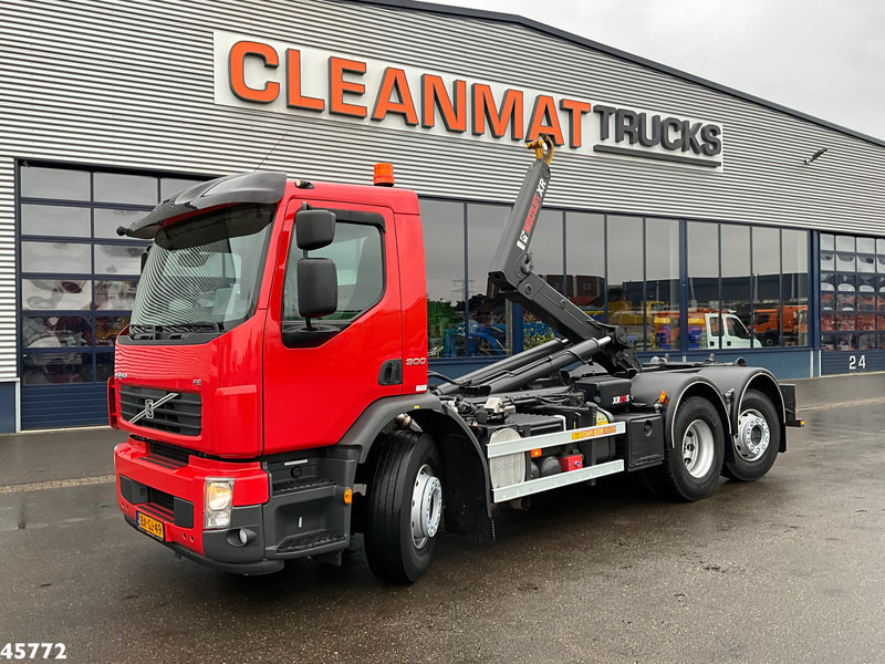 Volvo FE 300 Multilift 21 Ton haakarmsysteem Just 25.868 km! Like New! - Hook lift truck: picture 1 Volvo FE 300 Multilift 21 Ton haakarmsysteem Just 25.868 km! Like New! - Hook lift truck: picture 1