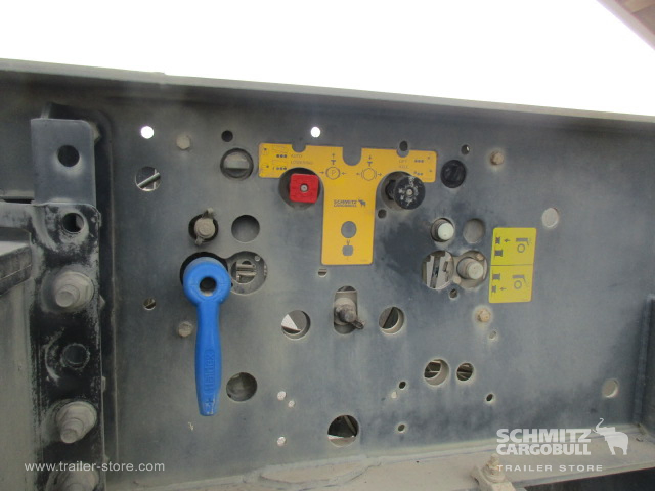SCHMITZ Tipper Alu-square sided body 24m³ - Tipper semi-trailer: picture 3 SCHMITZ Tipper Alu-square sided body 24m³ - Tipper semi-trailer: picture 3