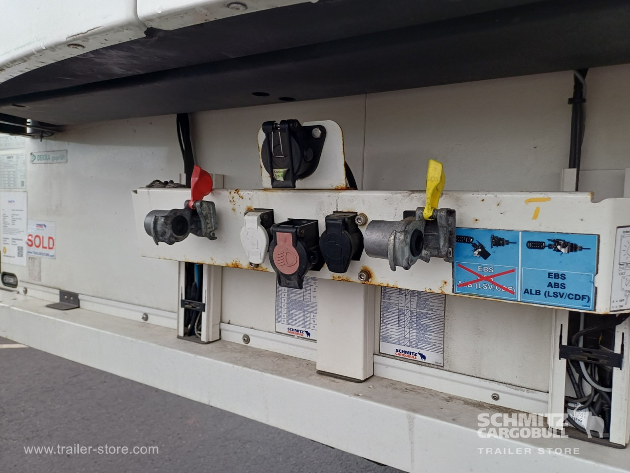 SCHMITZ Auflieger Tiefkühler Standard Double deck - Isothermal semi-trailer: picture 2 SCHMITZ Auflieger Tiefkühler Standard Double deck - Isothermal semi-trailer: picture 2