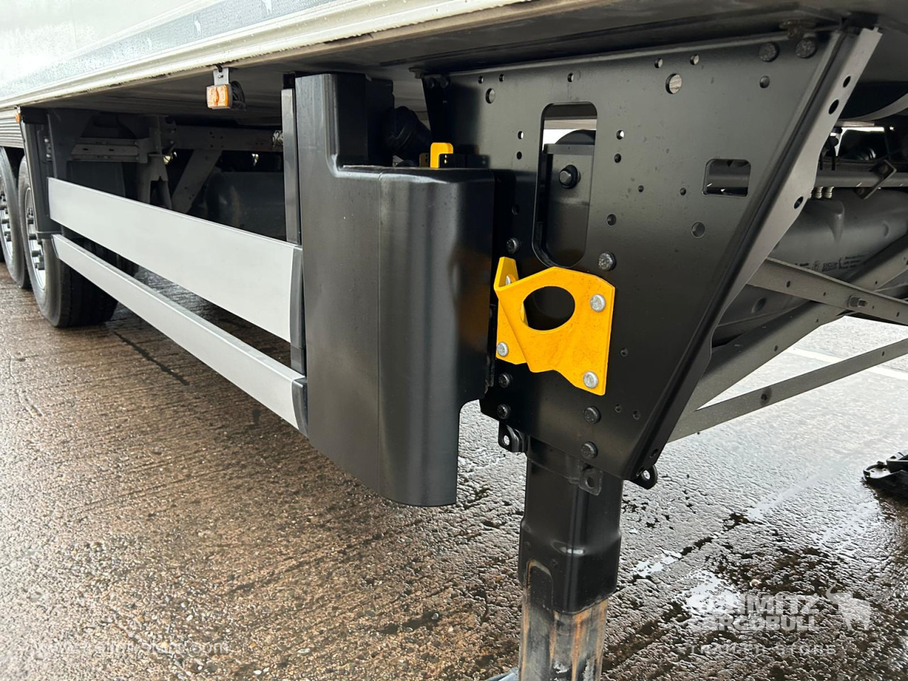 SCHMITZ Reefer Multitemp - Isothermal semi-trailer: picture 2 SCHMITZ Reefer Multitemp - Isothermal semi-trailer: picture 2