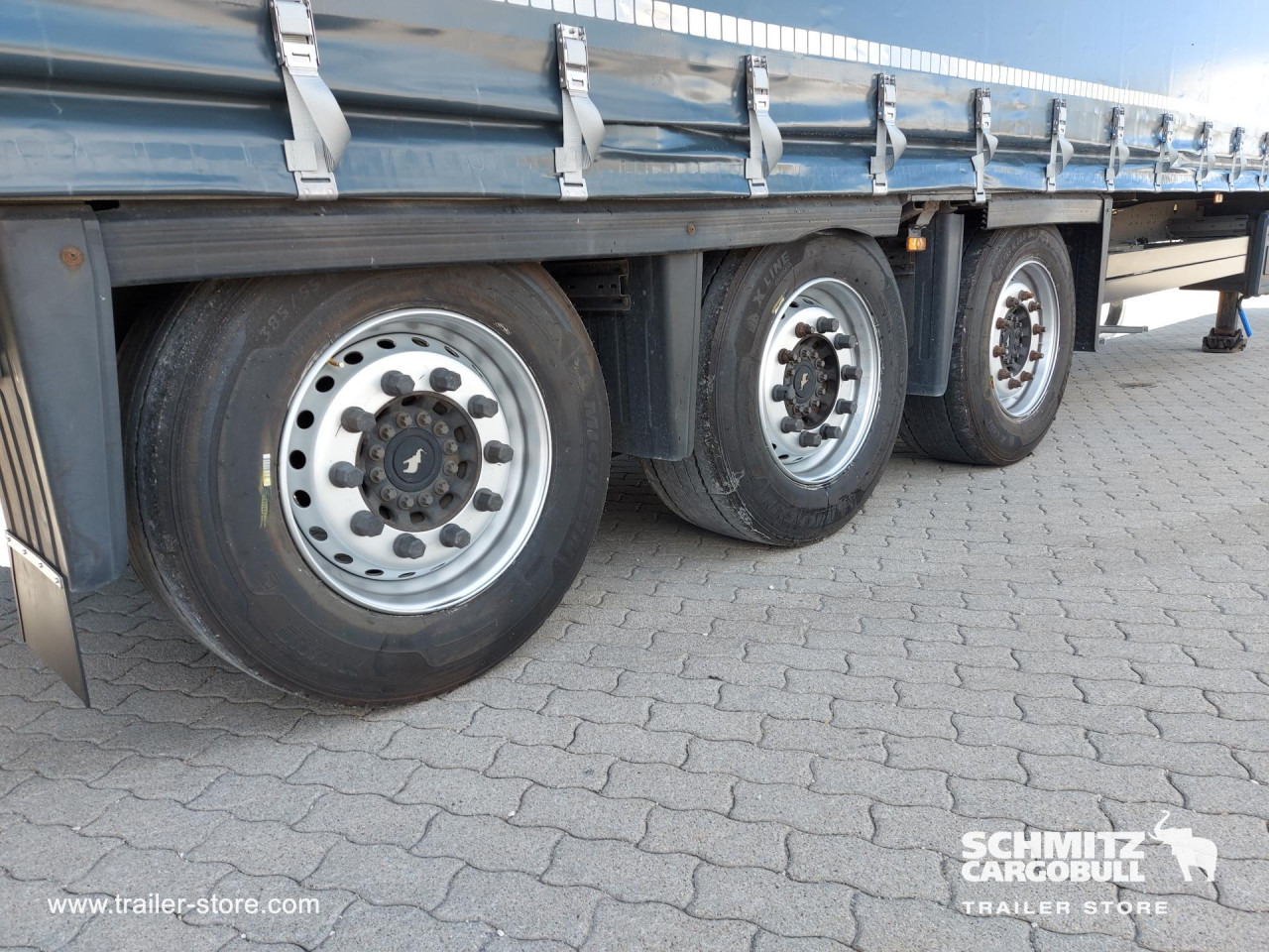 SCHMITZ Curtainsider Mega - Curtainsider semi-trailer: picture 5 SCHMITZ Curtainsider Mega - Curtainsider semi-trailer: picture 5