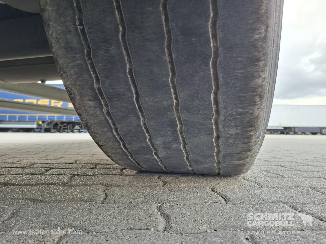 SCHMITZ Reefer Standard - Isothermal semi-trailer: picture 5 SCHMITZ Reefer Standard - Isothermal semi-trailer: picture 5