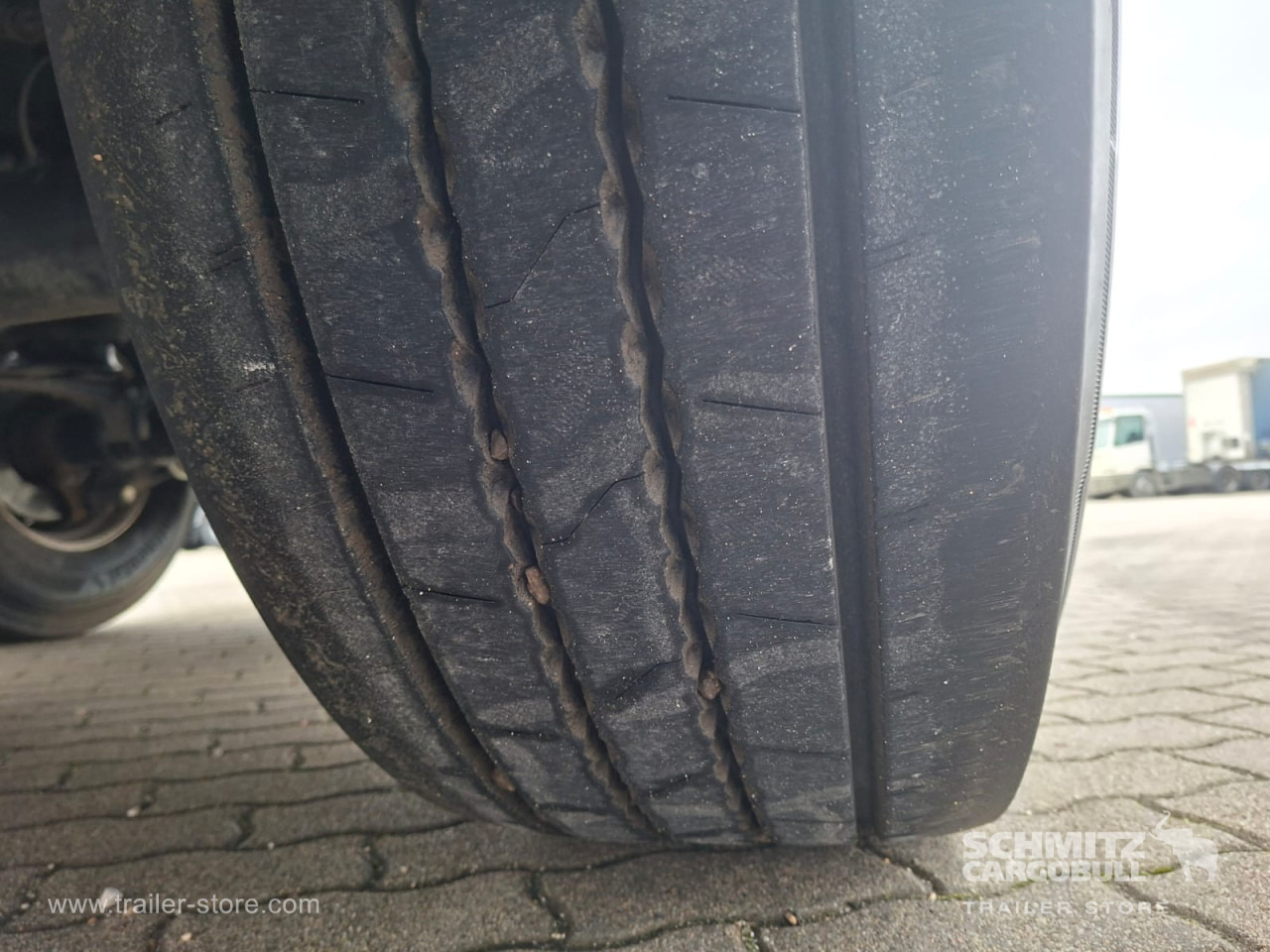 SCHMITZ Tipper Alu-square sided body - Tipper semi-trailer: picture 3 SCHMITZ Tipper Alu-square sided body - Tipper semi-trailer: picture 3