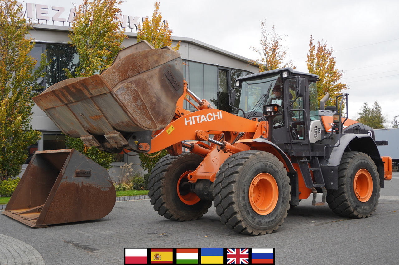 HITACHI ZW220 articulated loader / 2 buckets - Wheel loader: picture 1 HITACHI ZW220 articulated loader / 2 buckets - Wheel loader: picture 1