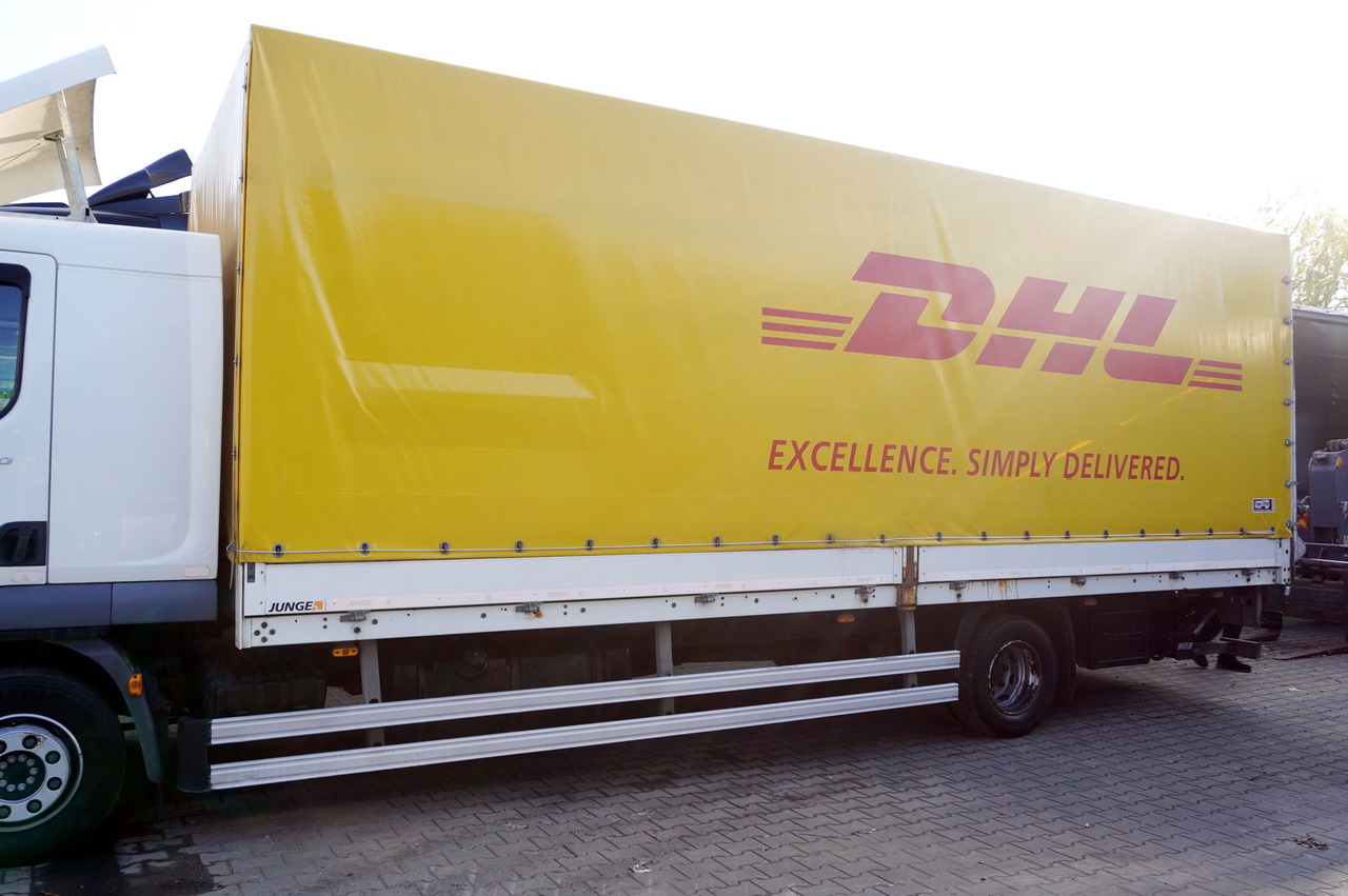 JUNGE Body Tarpaulin JUNGE / 18 Europallets / 2015 - Curtainside swap body: picture 3 JUNGE Body Tarpaulin JUNGE / 18 Europallets / 2015 - Curtainside swap body: picture 3