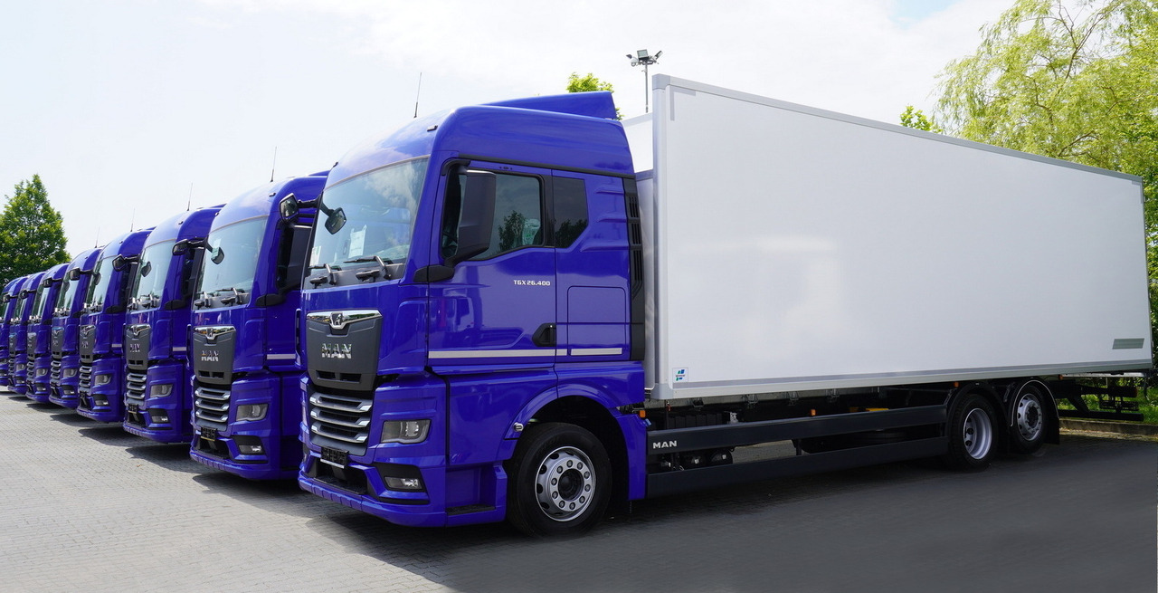 MAN New TGX 26.400 / NEW IGLOOCAR refrigerator 20 pallets / 6×2 / 2024 / 2 units - Box truck: picture 4 MAN New TGX 26.400 / NEW IGLOOCAR refrigerator 20 pallets / 6×2 / 2024 / 2 units - Box truck: picture 4