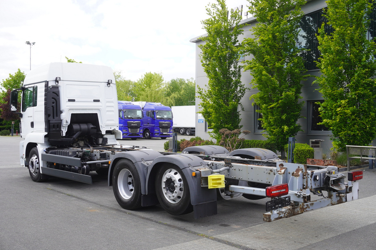 MAN TGS 26.420 / 7.5 m chassis / 14.5 t load cap. / Sleeping cab - Cab chassis truck: picture 3 MAN TGS 26.420 / 7.5 m chassis / 14.5 t load cap. / Sleeping cab - Cab chassis truck: picture 3