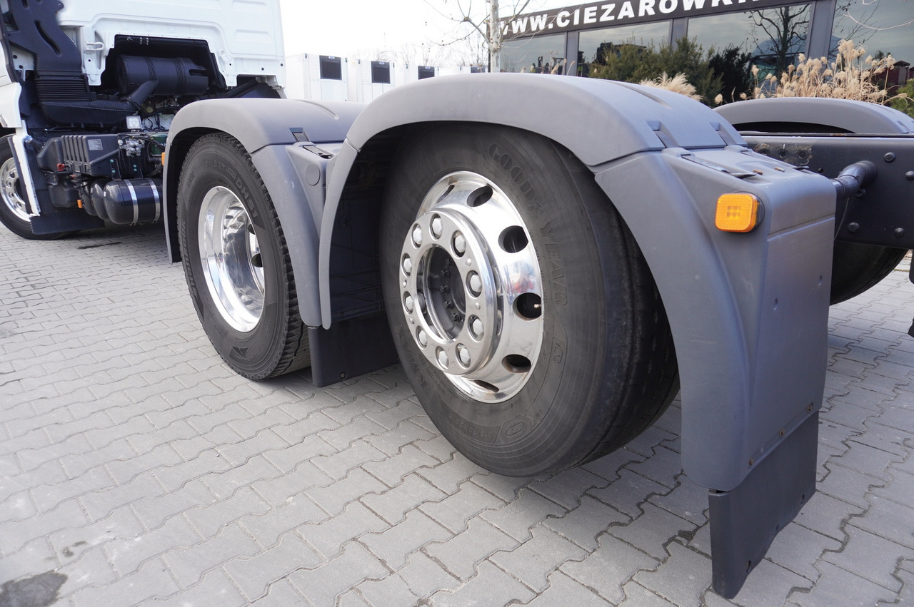 MAN TGX 26,500 / 500 HP / steering 3rd axle / 20 t cap. / Chassis 6.5 m - Cab chassis truck: picture 2 MAN TGX 26,500 / 500 HP / steering 3rd axle / 20 t cap. / Chassis 6.5 m - Cab chassis truck: picture 2