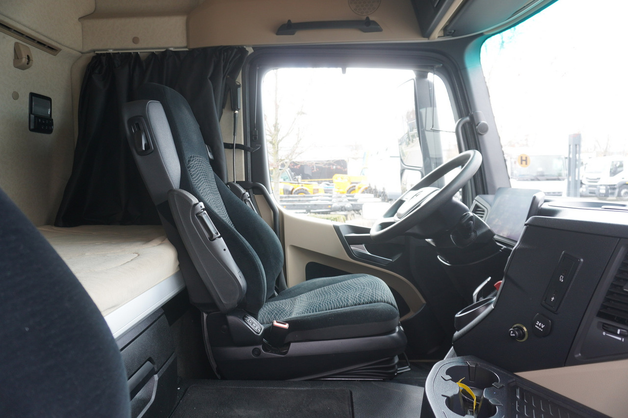 Container transporter/ Swap body truck MERCEDES-BENZ Actros 2545 6x2 MP5 / Full ADR / BDF: picture 26