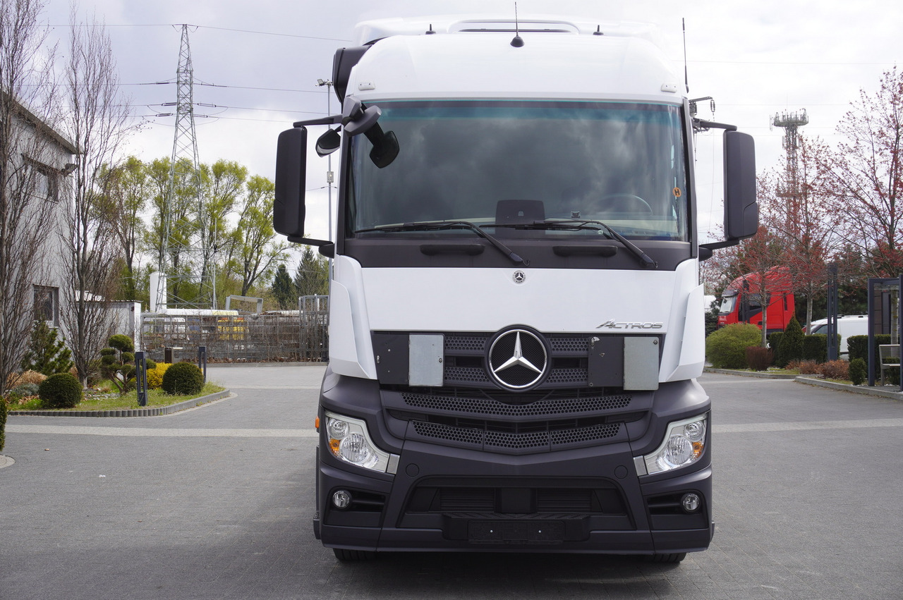 Container transporter/ Swap body truck MERCEDES-BENZ Actros 2545 6x2 MP5 / Full ADR / BDF: picture 9
