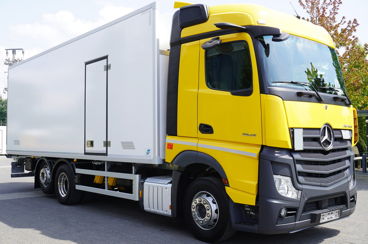 MERCEDES-BENZ Actros 2545 MP5 6×2 E6 / NEW Igloocar refrigerator / 19 pallets / Carrier Supra 850 - Refrigerator truck: picture 5 MERCEDES-BENZ Actros 2545 MP5 6×2 E6 / NEW Igloocar refrigerator / 19 pallets / Carrier Supra 850 - Refrigerator truck: picture 5