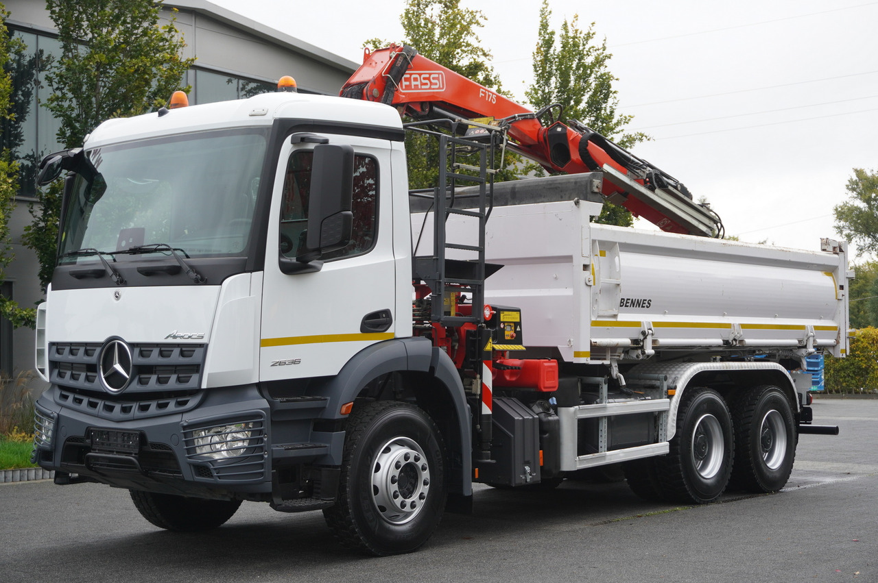 MERCEDES-BENZ Arocs 2636 6x4 / Fassi F175 / 7.7 t / 10 m / 2-side tipper / Bortmatic - Tipper, Crane truck: picture 2 MERCEDES-BENZ Arocs 2636 6x4 / Fassi F175 / 7.7 t / 10 m / 2-side tipper / Bortmatic - Tipper, Crane truck: picture 2