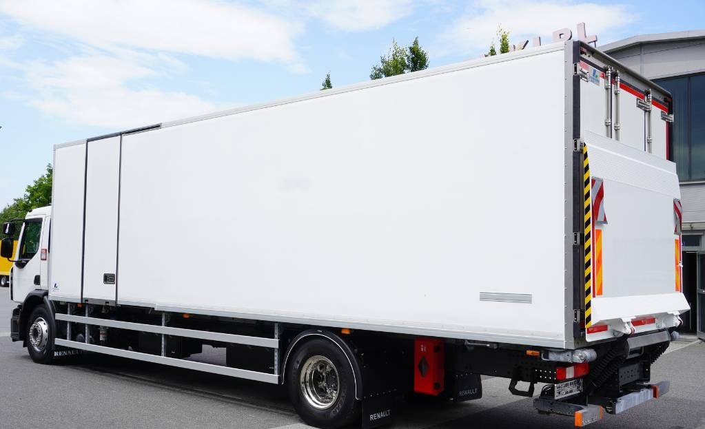 RENAULT D19 285 HP E6 Cold storage/ ATP/FNA / 22 Pallets / BITEMPERATURE - Refrigerator truck: picture 4 RENAULT D19 285 HP E6 Cold storage/ ATP/FNA / 22 Pallets / BITEMPERATURE - Refrigerator truck: picture 4