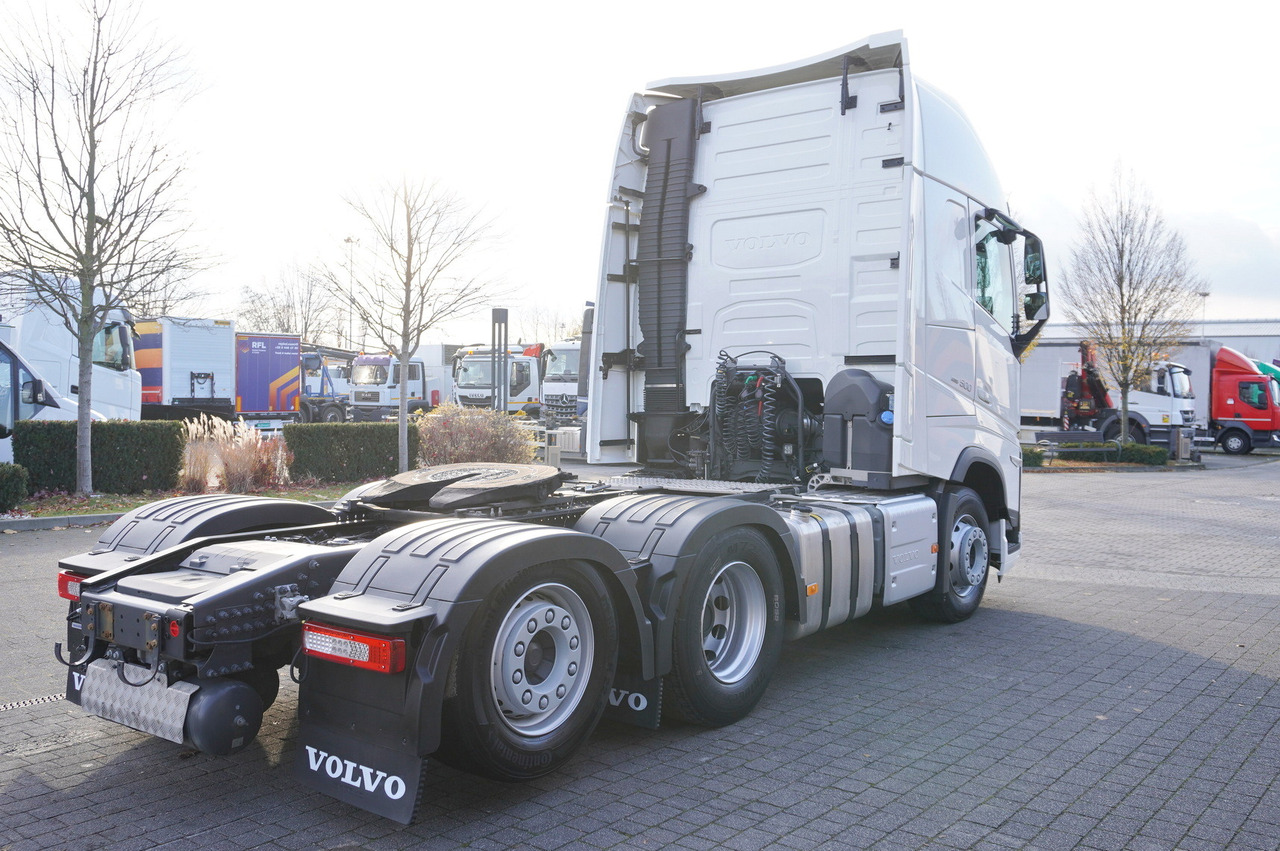 VOLVO FH 500 6x2 Globetrotter XL tractor unit / 2023 / 114 thousand km - Tractor unit: picture 5 VOLVO FH 500 6x2 Globetrotter XL tractor unit / 2023 / 114 thousand km - Tractor unit: picture 5