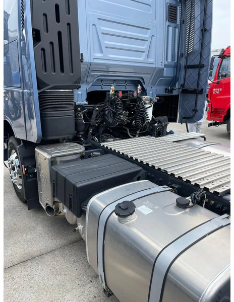 Diversen Hongyan Genlyon NEW 150 Units 4X2 H6 Tractorhead Production 2023 - Tractor unit: picture 4 Diversen Hongyan Genlyon NEW 150 Units 4X2 H6 Tractorhead Production 2023 - Tractor unit: picture 4