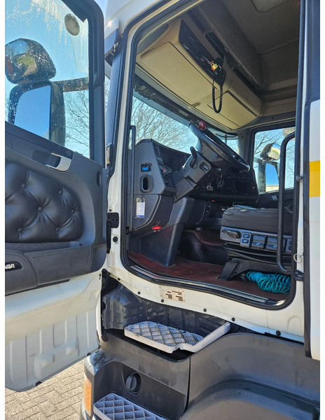 Scania R450 Retarder | King o/t Road | PTO | Hydraulics | Euro 6 | Low Deck | Mega | Smart Tacho - Tractor unit: picture 5 Scania R450 Retarder | King o/t Road | PTO | Hydraulics | Euro 6 | Low Deck | Mega | Smart Tacho - Tractor unit: picture 5