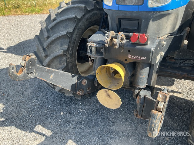 2004 New Holland TS135 A 4WD Tractor - Farm tractor: picture 5 2004 New Holland TS135 A 4WD Tractor - Farm tractor: picture 5