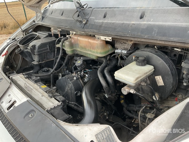 2009 Iveco 35S10 Cargo Van - Dropside/ Flatbed truck: picture 5 2009 Iveco 35S10 Cargo Van - Dropside/ Flatbed truck: picture 5