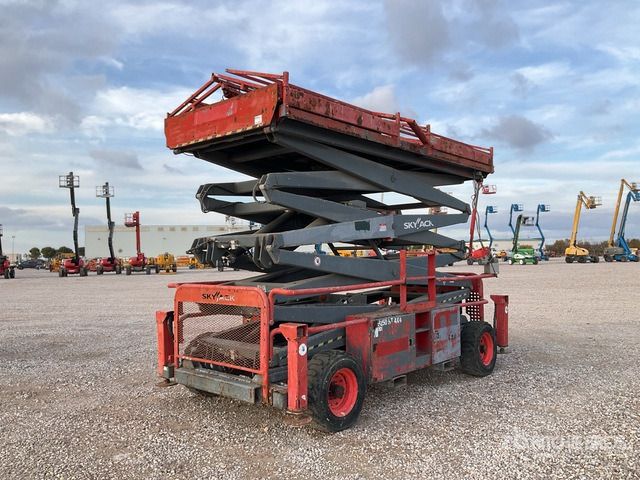 2015 Skyjack SJ9250 4x4 Diesel Scissor Lift - Scissor lift: picture 1 2015 Skyjack SJ9250 4x4 Diesel Scissor Lift - Scissor lift: picture 1