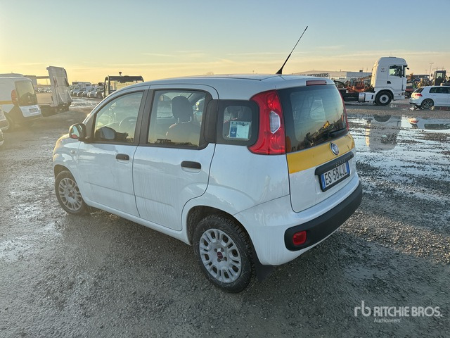 2013 Fiat Panda Automobile - Car: picture 2 2013 Fiat Panda Automobile - Car: picture 2