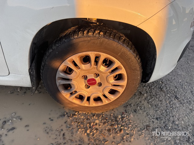 2014 Fiat Panda Automobile - Car: picture 4 2014 Fiat Panda Automobile - Car: picture 4