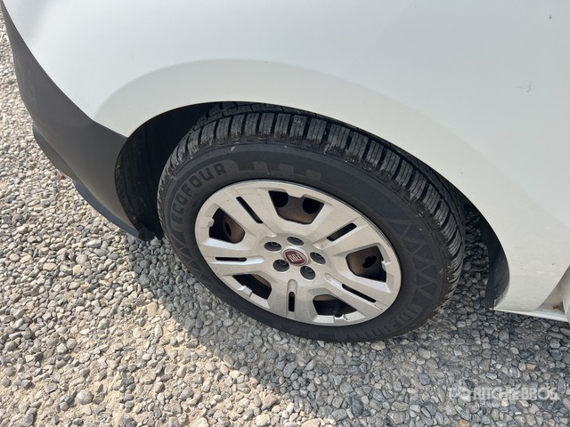 2019 Fiat Doblo Cargo Autocarro furgonato - Small van: picture 5 2019 Fiat Doblo Cargo Autocarro furgonato - Small van: picture 5