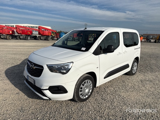 2021 Opel Combo LIFE 1.5 D 100CV EDITION PLUS L ... Van Truck - Small van: picture 2 2021 Opel Combo LIFE 1.5 D 100CV EDITION PLUS L ... Van Truck - Small van: picture 2