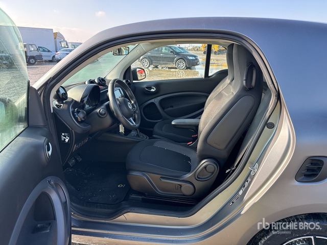 2021 SMART Fortwo COUP EQ 60KW PASSION Automobile - Car: picture 5 2021 SMART Fortwo COUP EQ 60KW PASSION Automobile - Car: picture 5