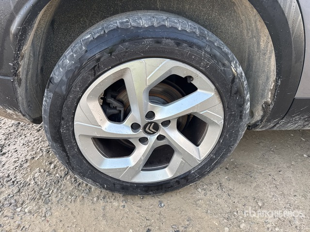 2022 Citroen C5 Aircross BLUEHDI 130 SES BUSINESS SUV - SUV: picture 4 2022 Citroen C5 Aircross BLUEHDI 130 SES BUSINESS SUV - SUV: picture 4