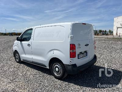 TOYOTA PROACE - Box truck: picture 2 TOYOTA PROACE - Box truck: picture 2