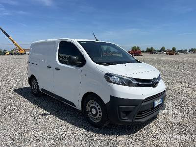 TOYOTA PROACE - Box truck: picture 4 TOYOTA PROACE - Box truck: picture 4