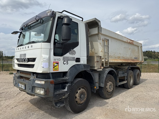 2008 Iveco Trakker 410 8x4 Camion Benne Tri/A Dump Truck - Tipper: picture 2 2008 Iveco Trakker 410 8x4 Camion Benne Tri/A Dump Truck - Tipper: picture 2