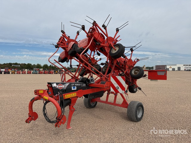2014 Kuhn GF 10802 T G2 10.8 m 2-Point 10 Rotor Faneuse Hay Tedder - Tedder/ Rake: picture 1 2014 Kuhn GF 10802 T G2 10.8 m 2-Point 10 Rotor Faneuse Hay Tedder - Tedder/ Rake: picture 1