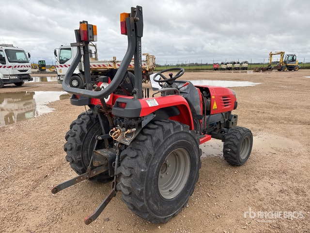 2015 Kubota STV36R 4WD Tracteur Utilitaire (Inoper ... Utility Tractor - Compact tractor: picture 3 2015 Kubota STV36R 4WD Tracteur Utilitaire (Inoper ... Utility Tractor - Compact tractor: picture 3