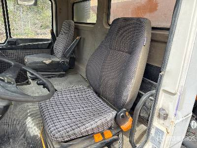 Tipper MAN 33.292 6x4 Camion Benne: picture 16