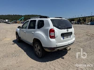 RENAULT DUSTER Vehicule Utilitaire (Inoperable) - Panel van: picture 2 RENAULT DUSTER Vehicule Utilitaire (Inoperable) - Panel van: picture 2