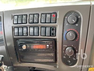 Tipper RENAULT KERAX 450DXI 6x4 Camion Benne: picture 16